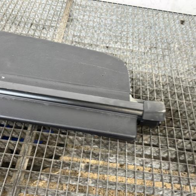 Plage arriere VOLKSWAGEN GOLF 5 Photo n°3