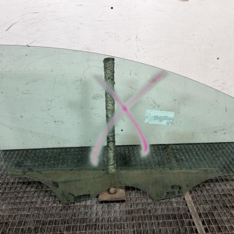 Vitre avant gauche SEAT ALTEA Photo n°4