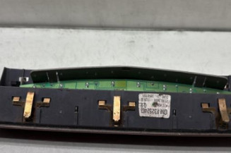 Feu arriere stop central OPEL ZAFIRA B