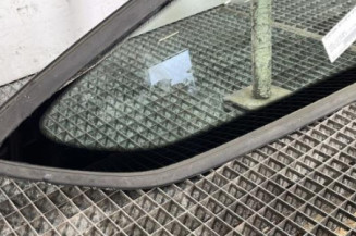 Custode arriere droit FORD FIESTA 6