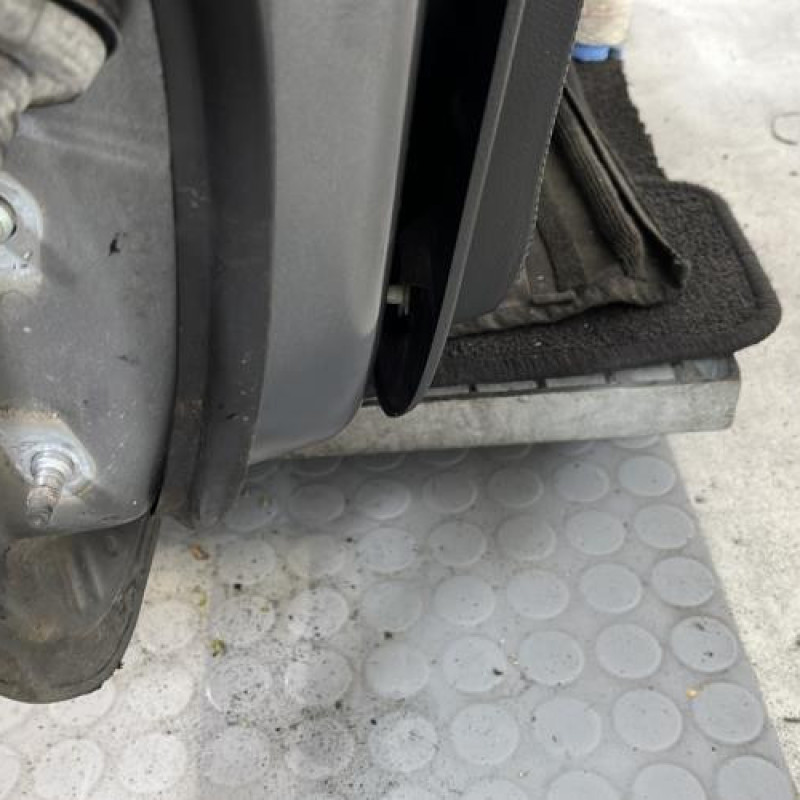 Porte avant droit NISSAN NOTE 1 Photo n°6