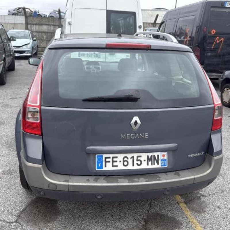 Pare choc arriere RENAULT MEGANE 2 Photo n°11