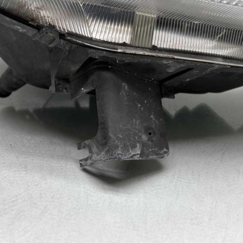 Optique avant principal droit (feux)(phare) CITROEN XSARA PICASSO Photo n°2