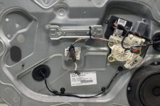 Leve vitre electrique avant gauche FORD FOCUS 2 Photo n°1