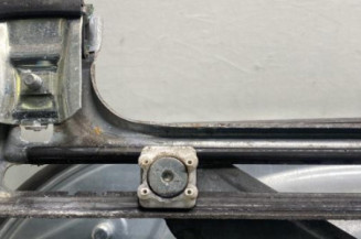 Leve vitre electrique avant gauche FORD FOCUS 2