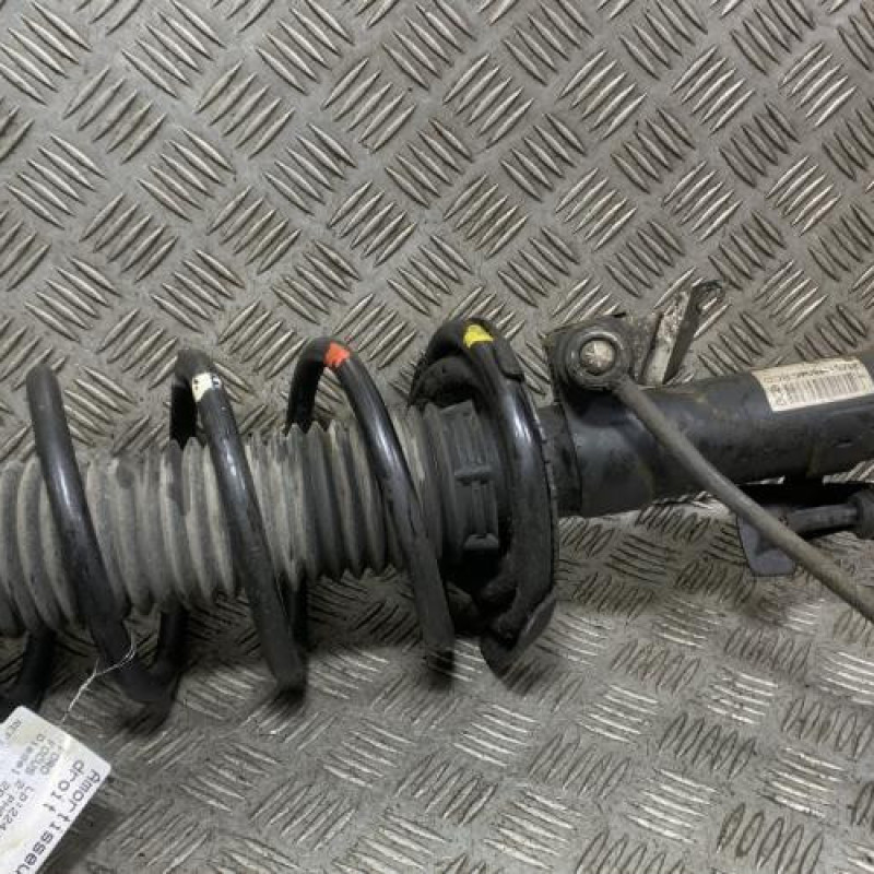 Amortisseur avant droit FORD FOCUS 2 Photo n°1