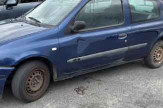 Calandre RENAULT CLIO 2