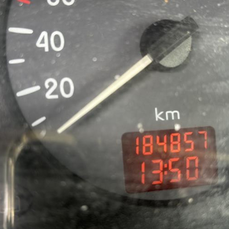 Calandre RENAULT CLIO 2 Photo n°14