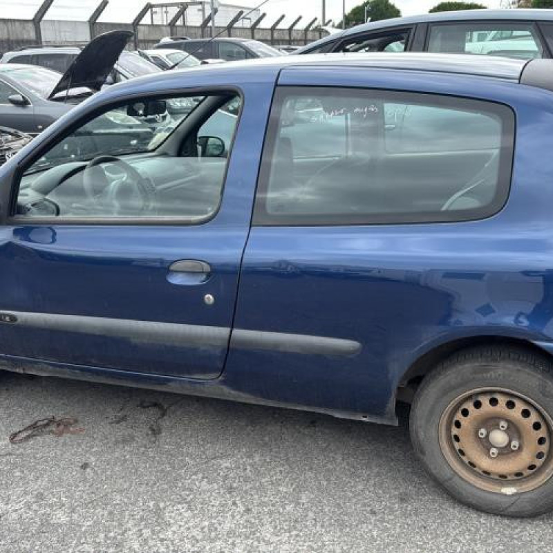 Calandre RENAULT CLIO 2 Photo n°20