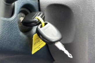 Pompe à carburant RENAULT CLIO 2