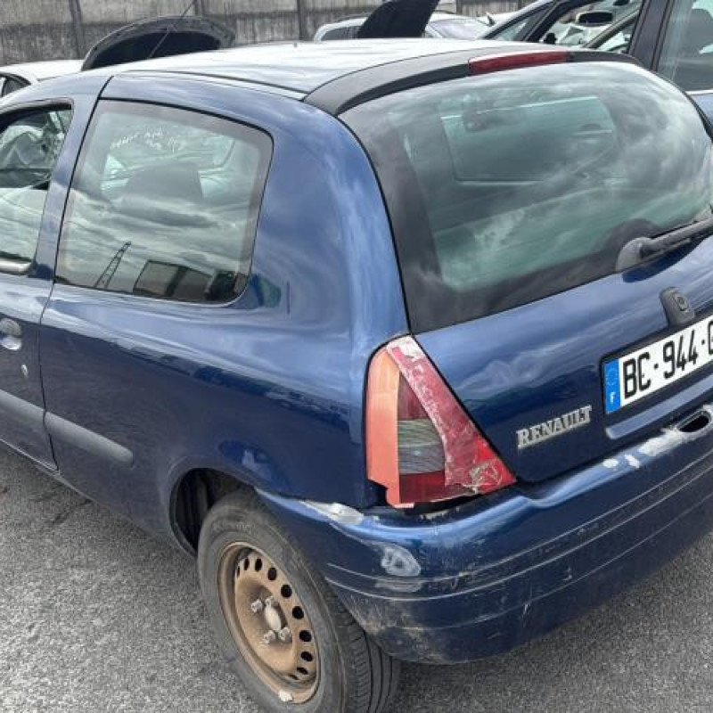 Pompe à carburant RENAULT CLIO 2 Photo n°19