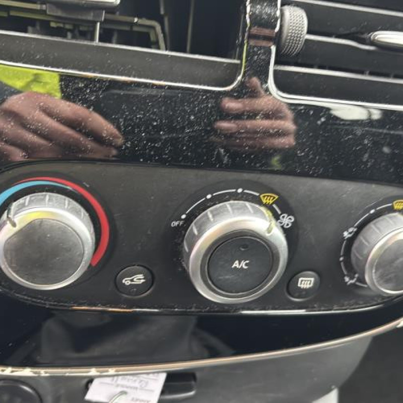 Actionneur verrou trappe d'essence RENAULT CLIO 4 Photo n°20