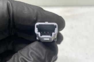 Attache ceinture arriere droit RENAULT CLIO 4