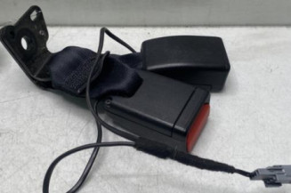 Attache ceinture arriere gauche RENAULT CLIO 4 Photo n°1