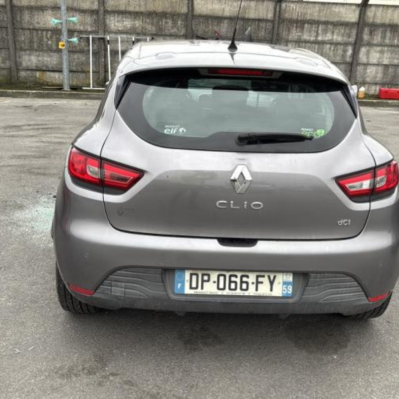 Attache ceinture arriere gauche RENAULT CLIO 4 Photo n°9