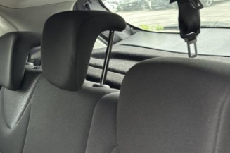 Attache ceinture arriere gauche RENAULT CLIO 4