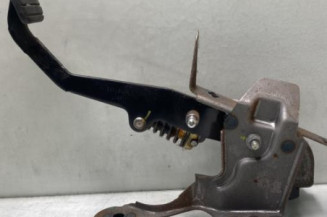 Pedale d'embrayage RENAULT CLIO 4 Photo n°1