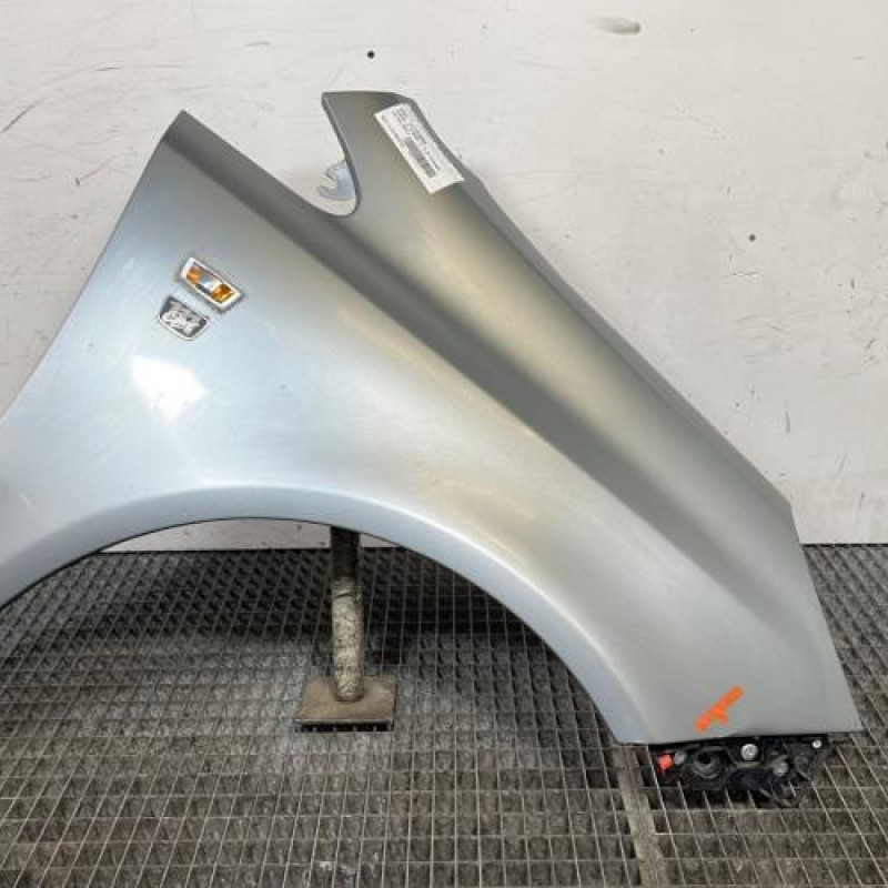 Aile avant droit OPEL CORSA D Photo n°1