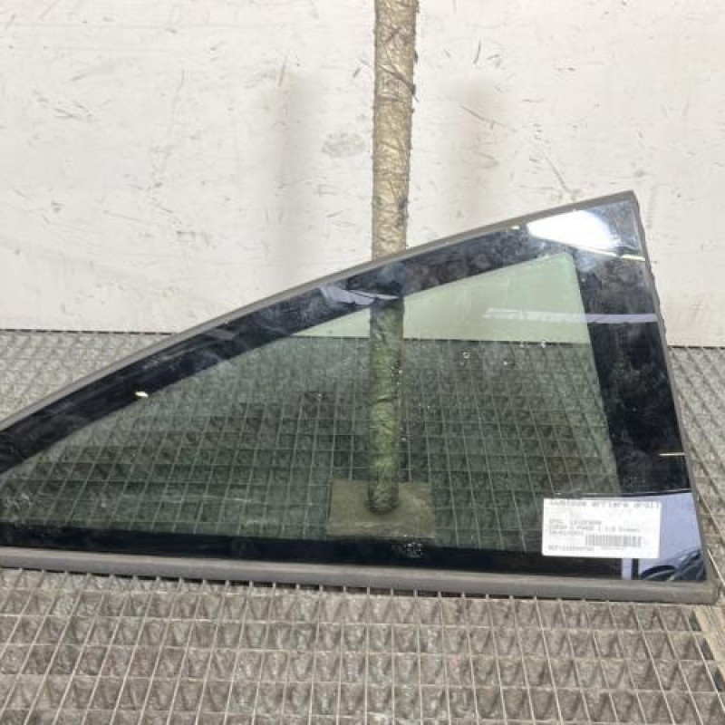 Custode arriere droit OPEL CORSA D Photo n°1