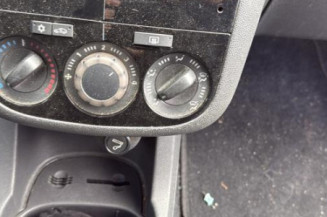 Custode arriere droit OPEL CORSA D