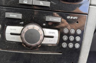 Custode arriere gauche OPEL CORSA D