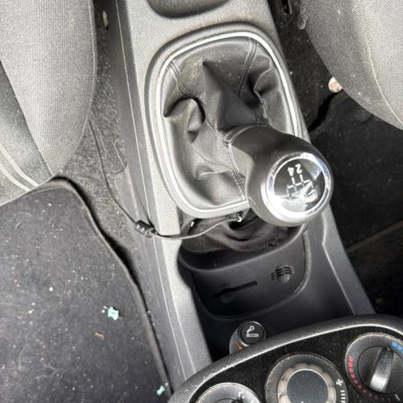 Custode arriere gauche OPEL CORSA D Photo n°17