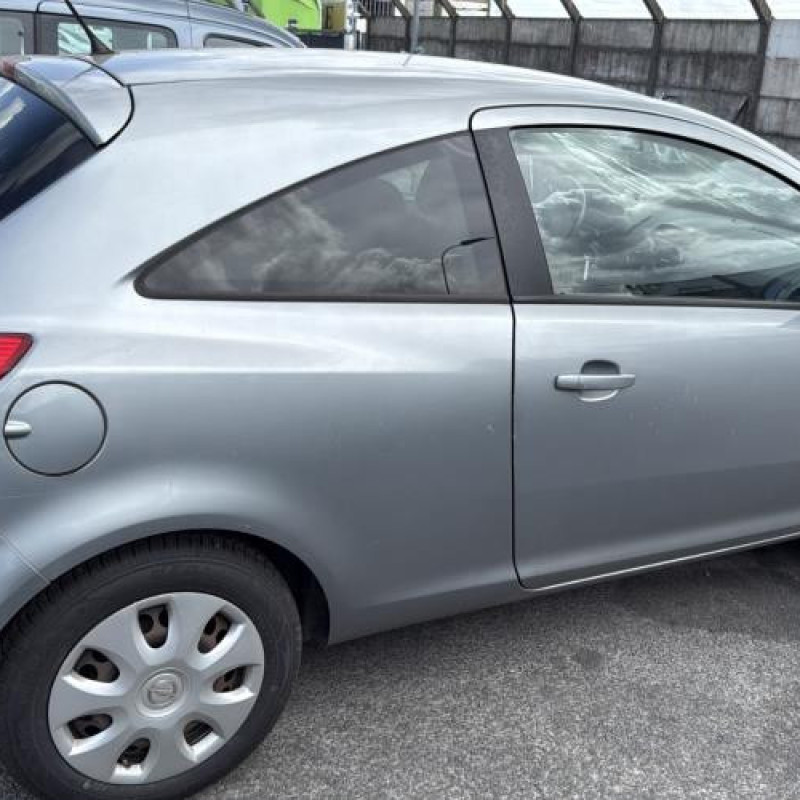 Porte avant droit OPEL CORSA D Photo n°13