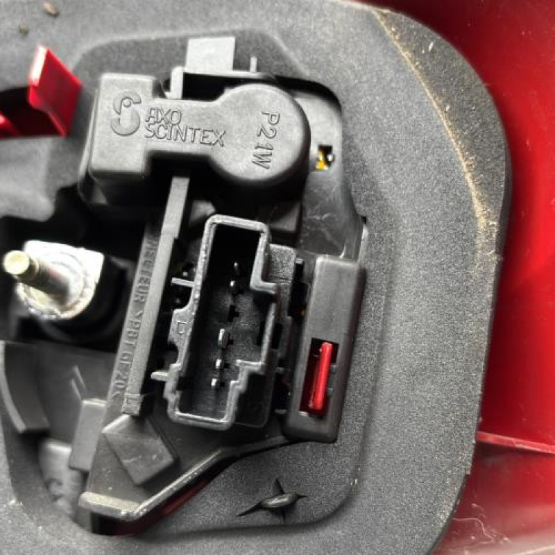 Feu arriere principal gauche (feux) PEUGEOT 206 Photo n°3