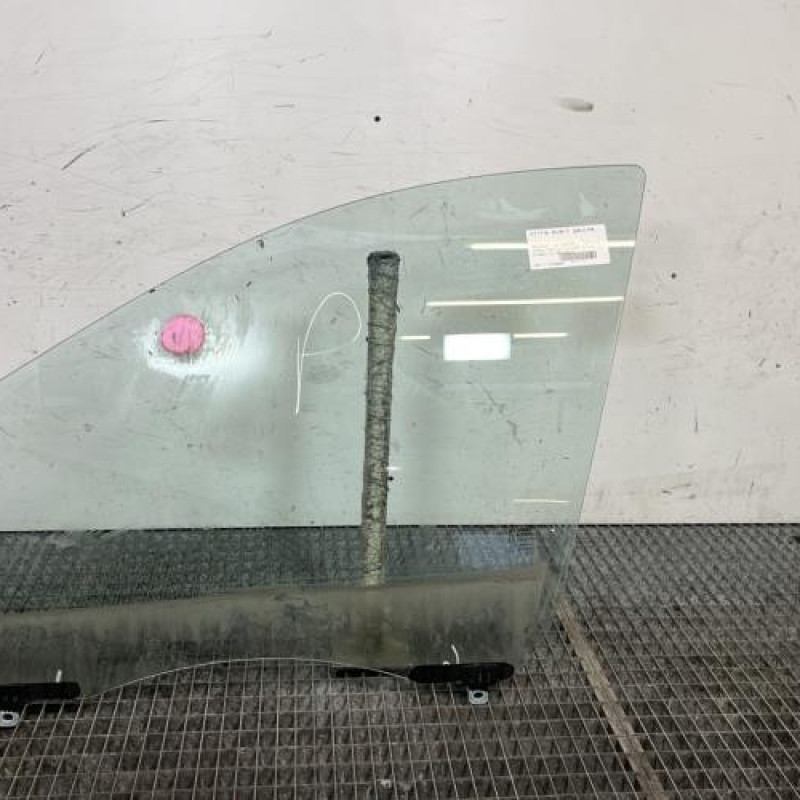 Vitre avant gauche RENAULT GRAND SCENIC 3 Photo n°1