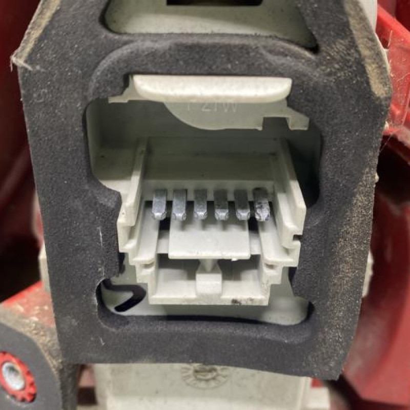 Feu arriere principal gauche (feux) RENAULT CLIO 2 Photo n°3