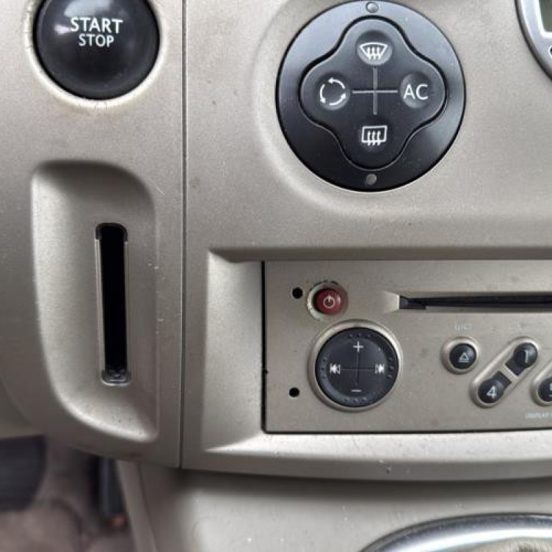 Feu arriere principal gauche (feux) RENAULT GRAND SCENIC 2 Photo n°20