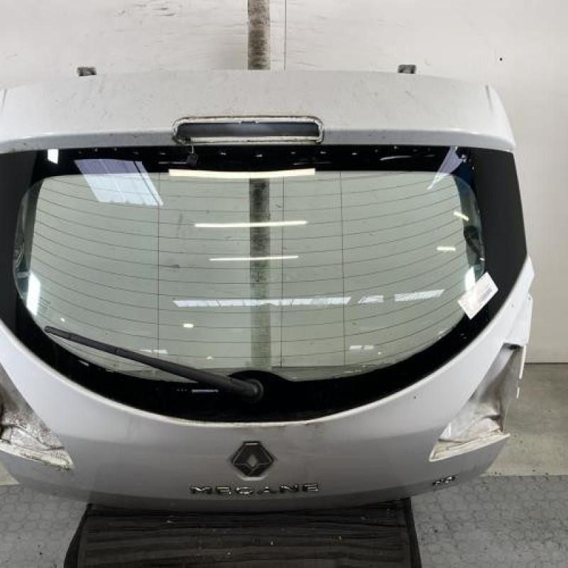 Malle/Hayon arriere RENAULT MEGANE 3 Photo n°1