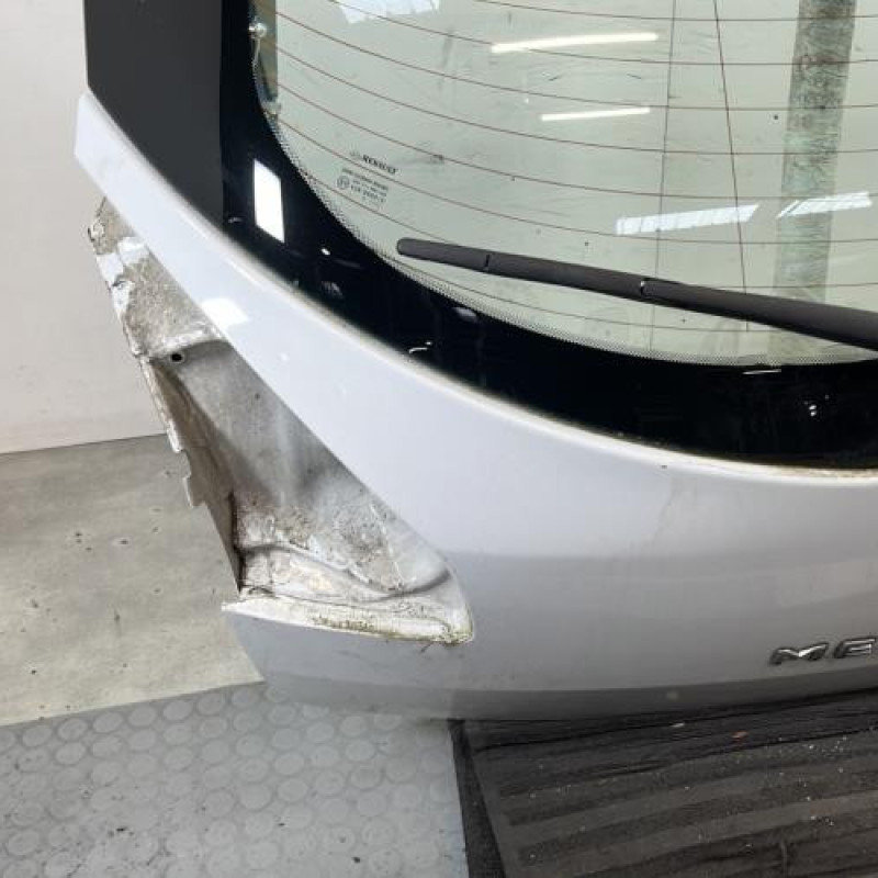 Malle/Hayon arriere RENAULT MEGANE 3 Photo n°5