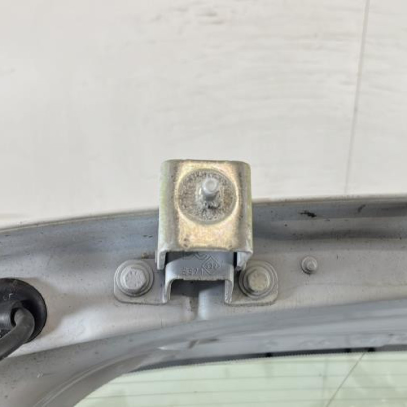 Malle/Hayon arriere RENAULT MEGANE 3 Photo n°6