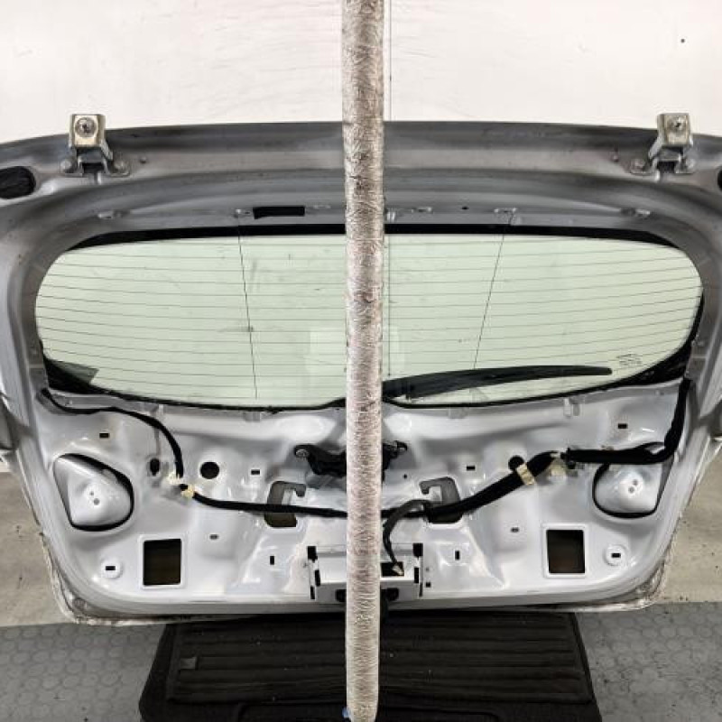 Malle/Hayon arriere RENAULT MEGANE 3 Photo n°11