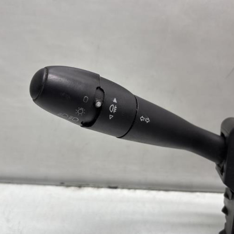 Com (Bloc Contacteur Tournant+Commodo Essuie Glace+Commodo Phare) PEUGEOT 206 Photo n°3