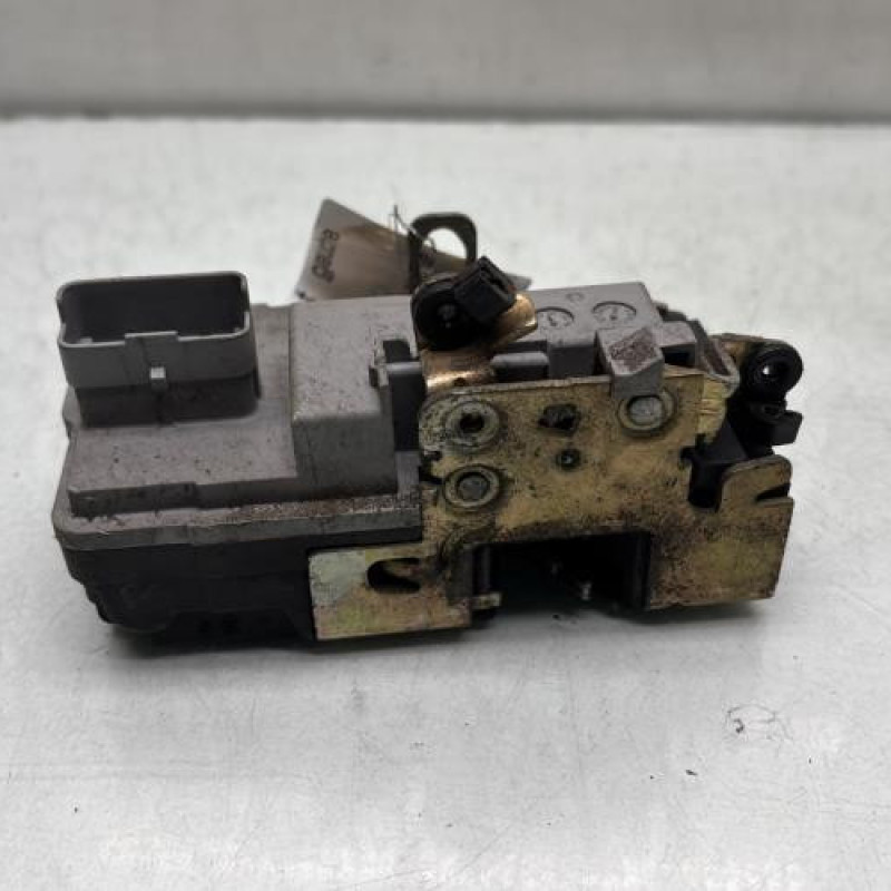 Serrure avant gauche PEUGEOT 206 Photo n°4