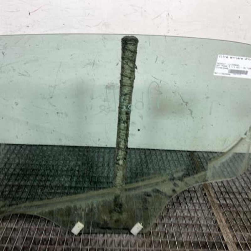 Vitre arriere droit PEUGEOT 207 Photo n°4