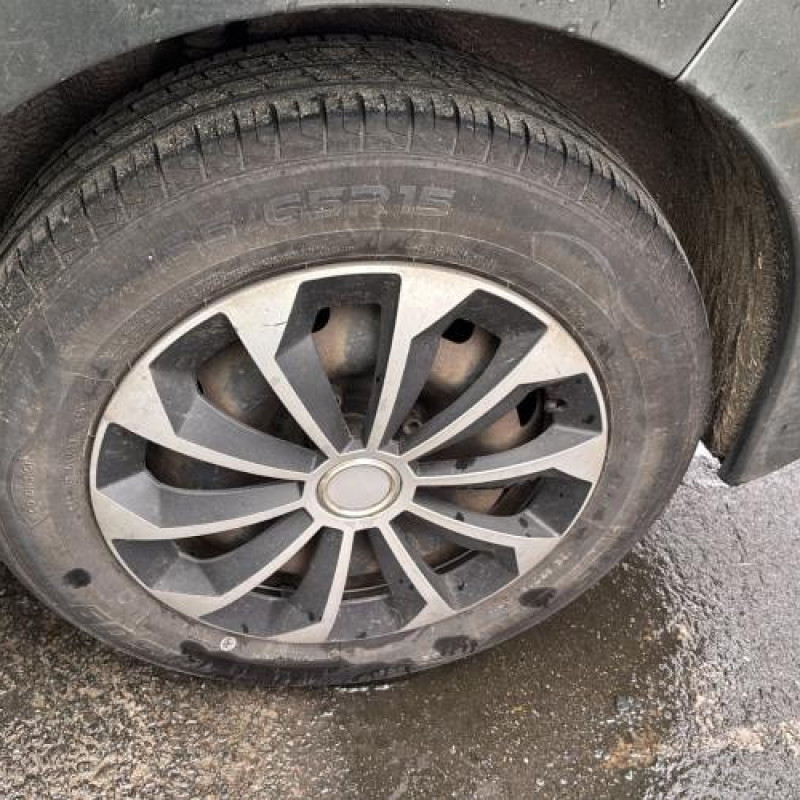 Vitre arriere droit PEUGEOT 207 Photo n°18