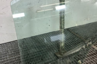 Vitre arriere gauche PEUGEOT 207