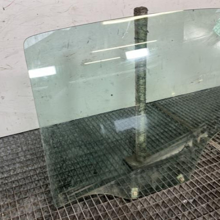 Vitre arriere gauche PEUGEOT 207