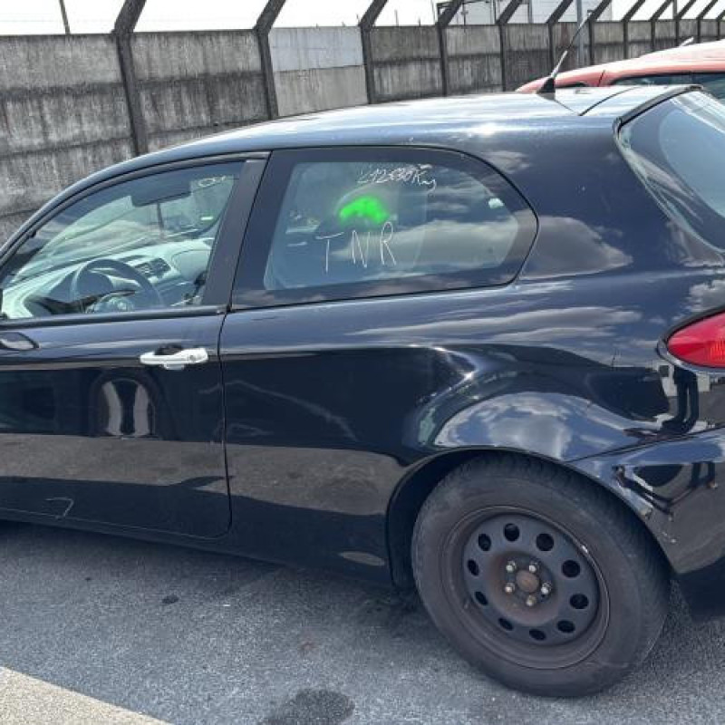 Optique avant principal gauche (feux)(phare) ALFA ROMEO 147 Photo n°11