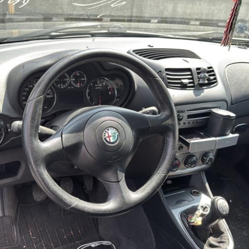 Optique avant principal gauche (feux)(phare) ALFA ROMEO 147 Photo n°17