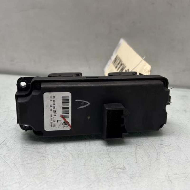 Interrupteur de leve vitre avant gauche MAZDA 3 1 Photo n°2