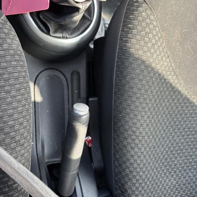 Poignee porte avant droit CITROEN C2 Photo n°17