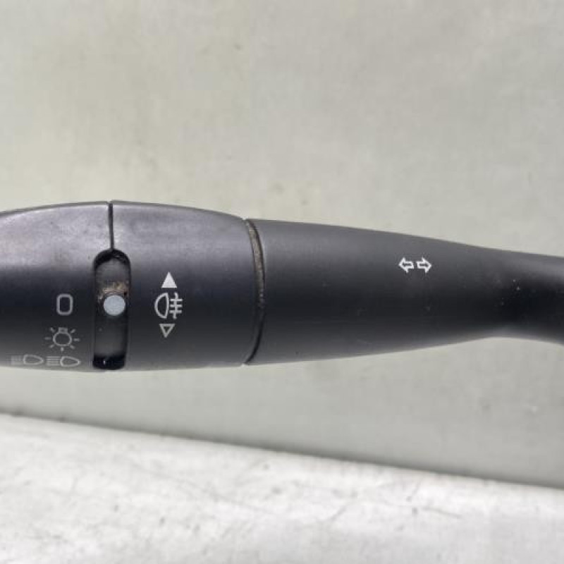 Com (Bloc Contacteur Tournant+Commodo Essuie Glace+Commodo Phare) CITROEN C2 Photo n°3