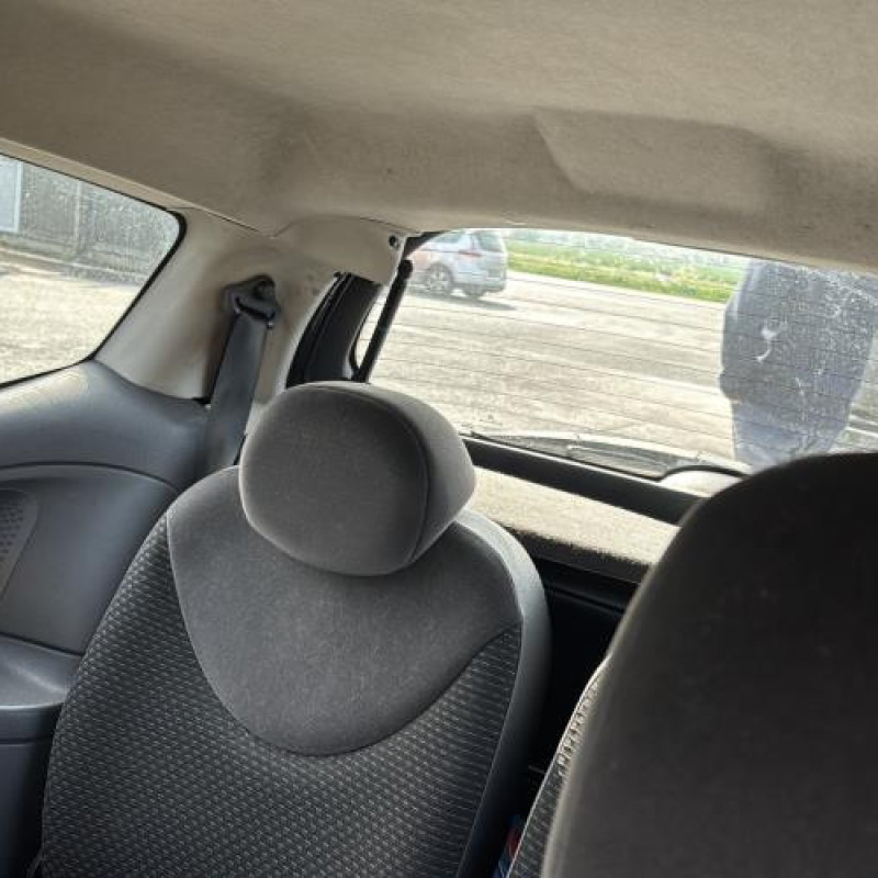 Pretensionneur de ceinture avant gauche CITROEN C2 Photo n°13