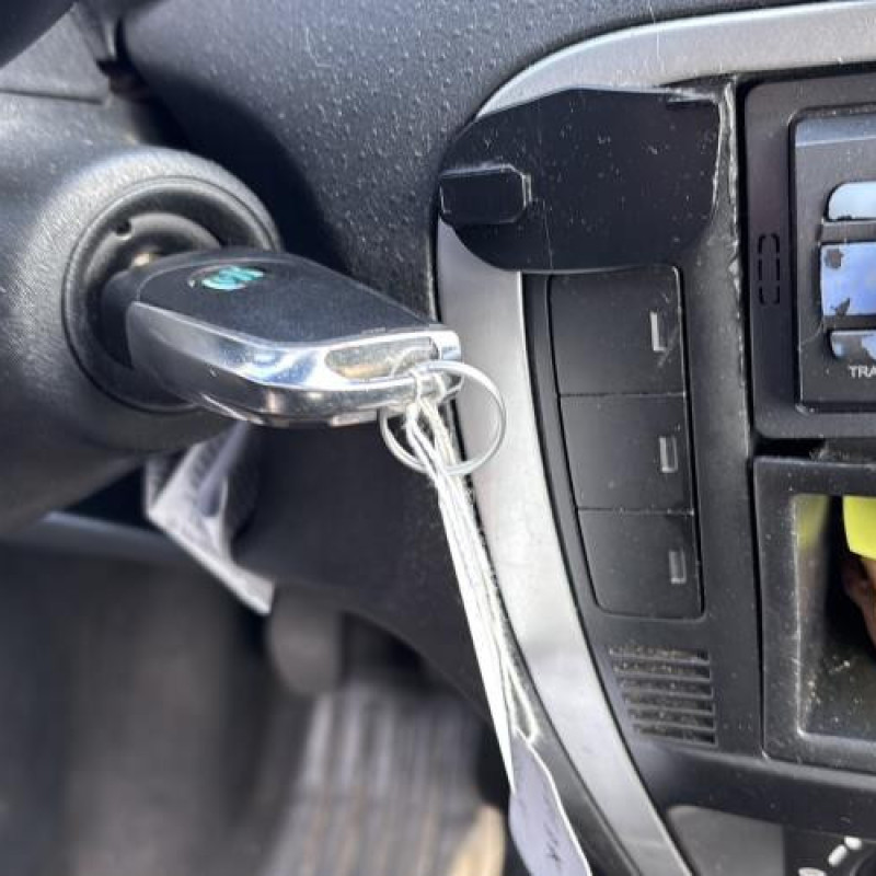 Pretensionneur de ceinture avant gauche CITROEN C2 Photo n°19