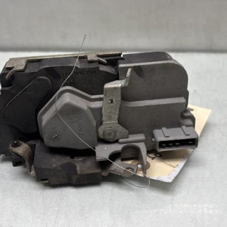 Serrure arriere droit PEUGEOT 206+