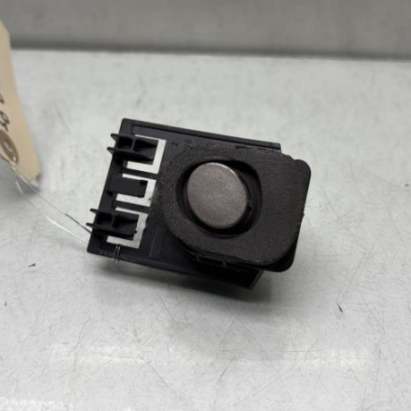 Bouton de coffre PEUGEOT 407 Photo n°1